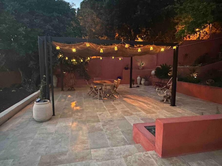 Villa Sous Le « Figuier » Cornillon-Confoux Esterno foto
